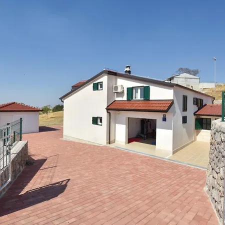 Tesija Vila *