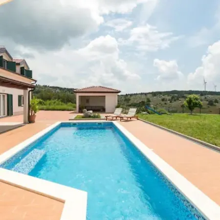 Tesija Vila *