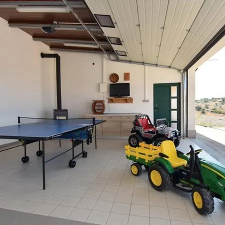 Tesija Vila Radunic